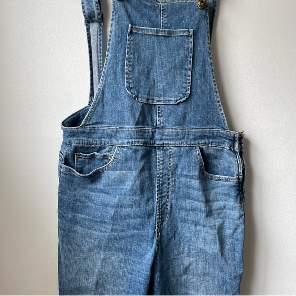 Sneak Peek Denim Overalls - Picture 2 of 9